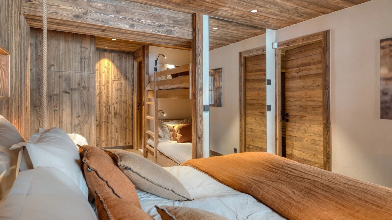 Photo of Bedroom in Demi-Quartier