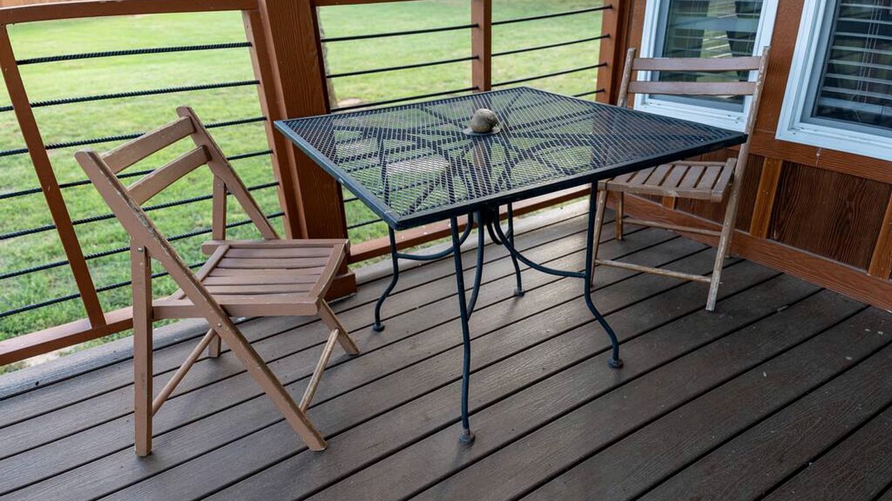 Photo of Outdoor in Satin