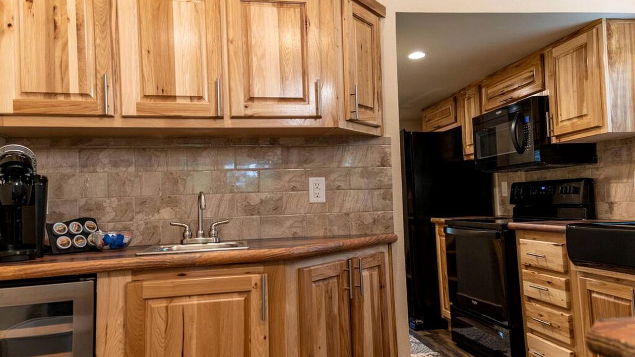 Photo of Kitchen in Satin