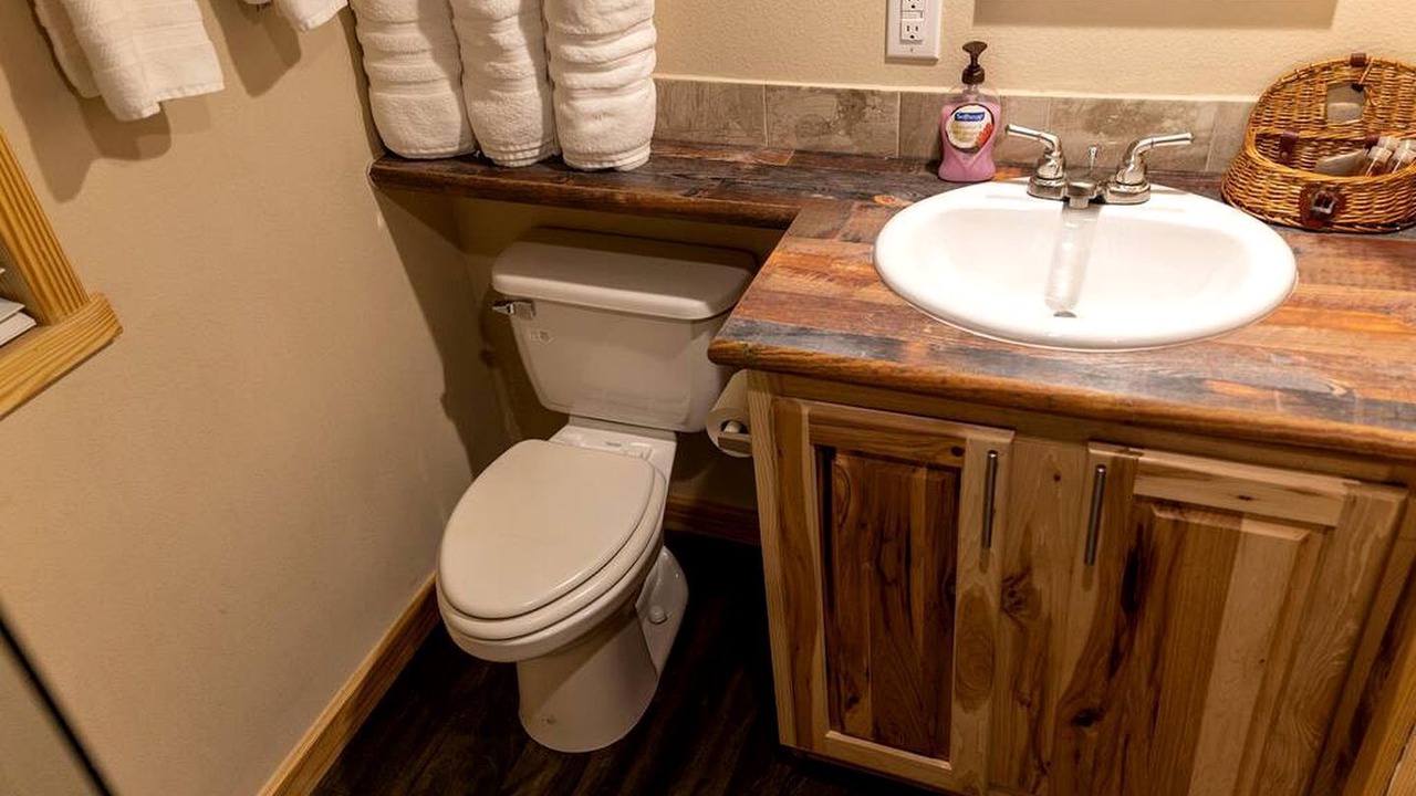 Photo of Bathroom in Satin