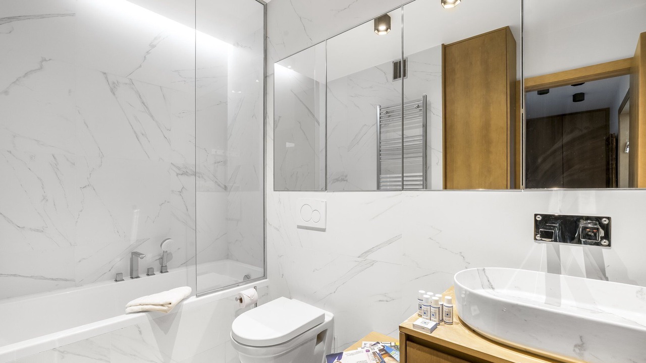 Photo of Bathroom in 19th Arrondissement