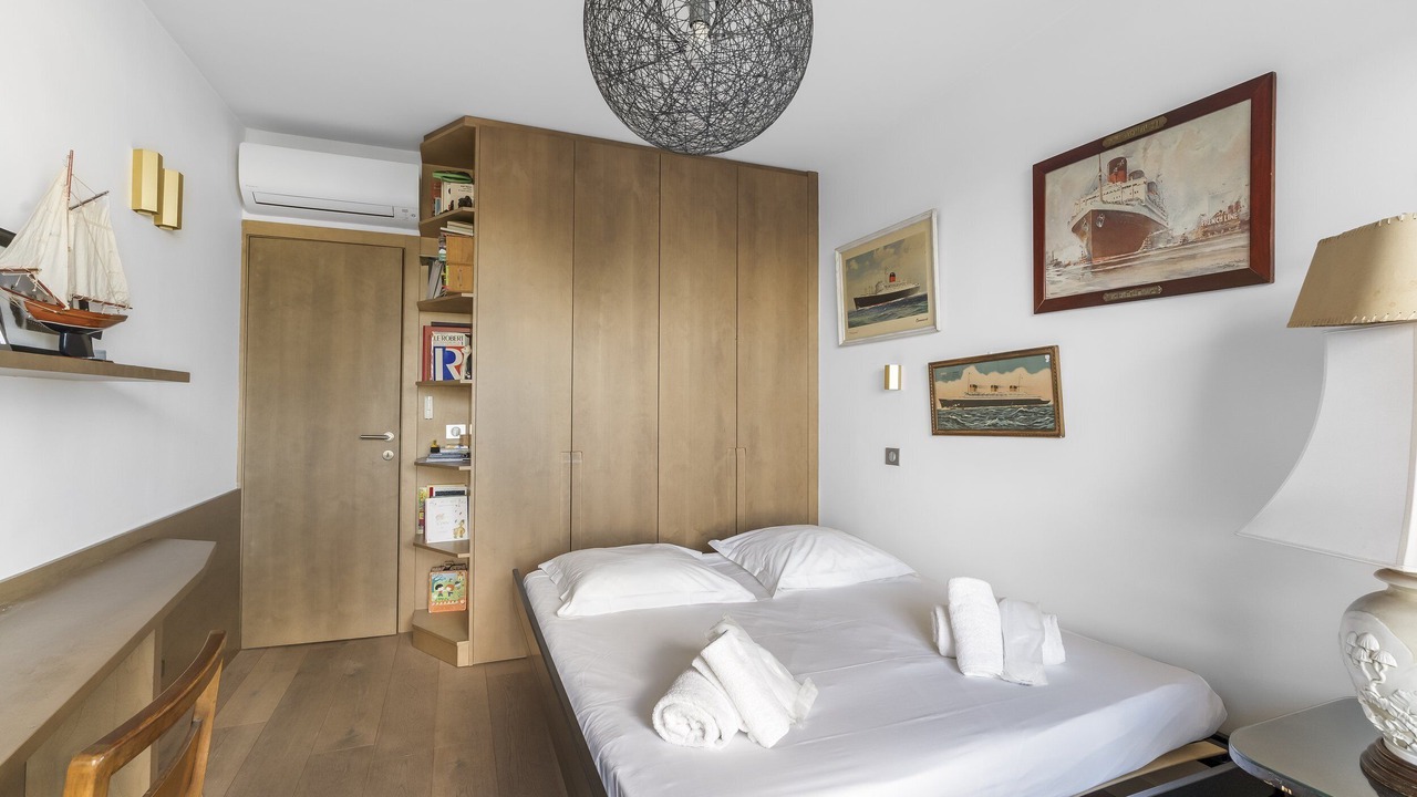 Photo of Bedroom in 19th Arrondissement