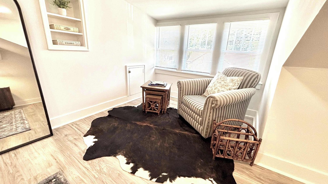 Photo of Livingroom in Tech Terrace