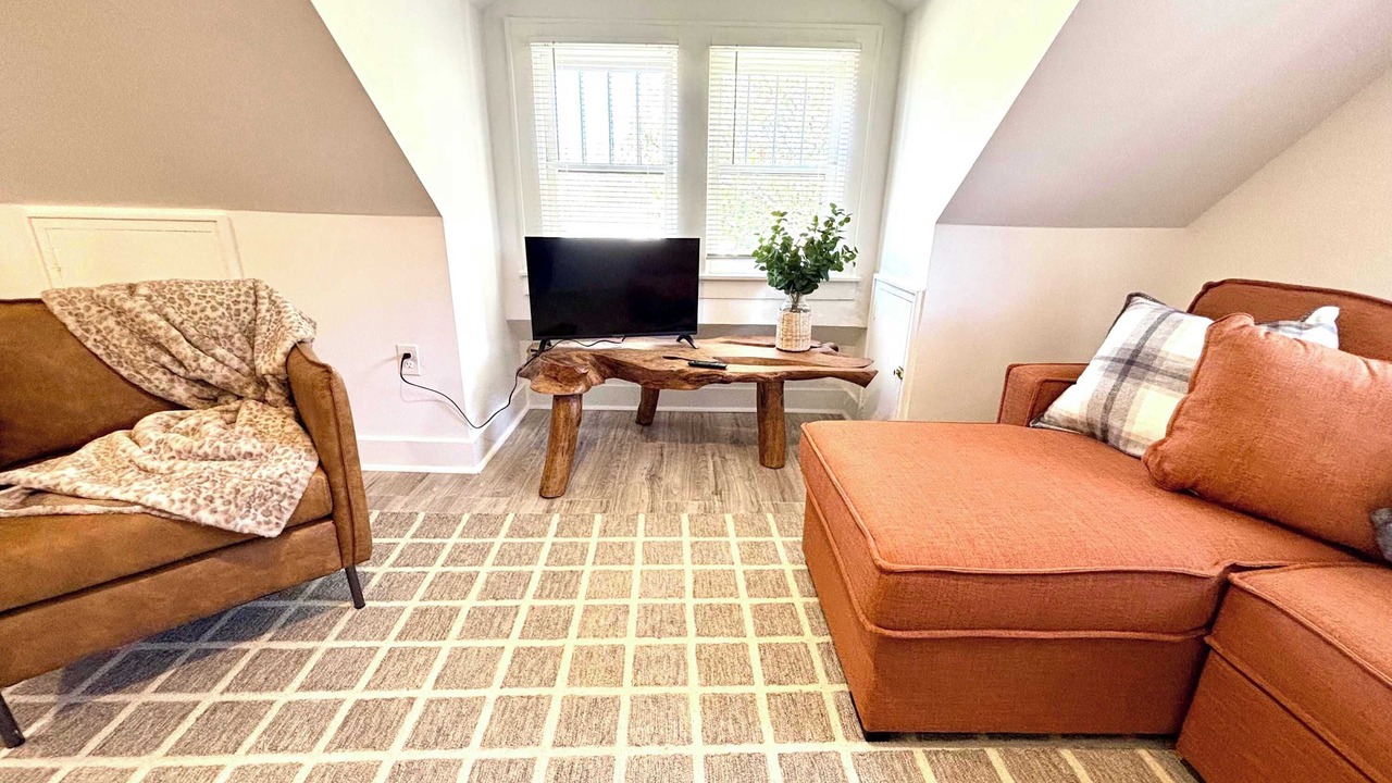 Photo of Livingroom in Tech Terrace