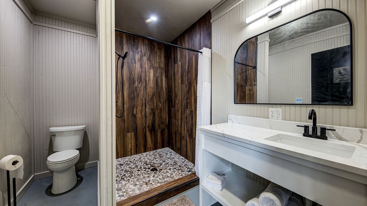 Photo of Bathroom in Alvord