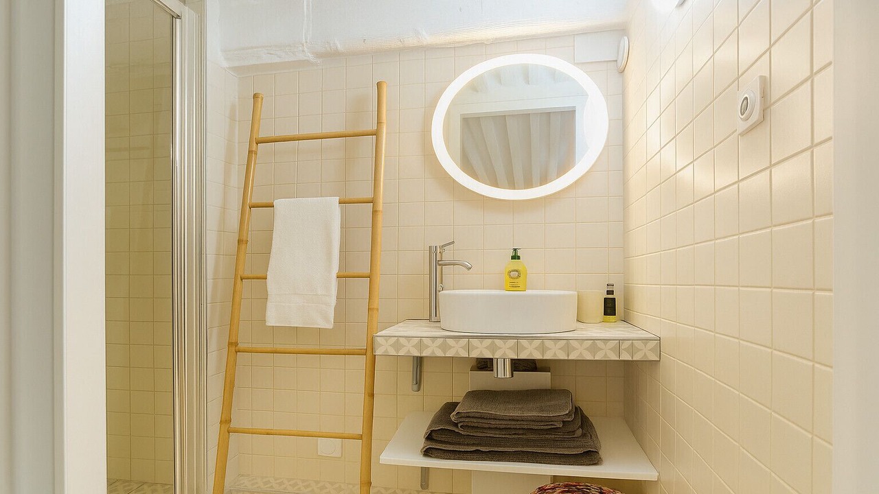 Photo of Bathroom in 1st Arrondissement