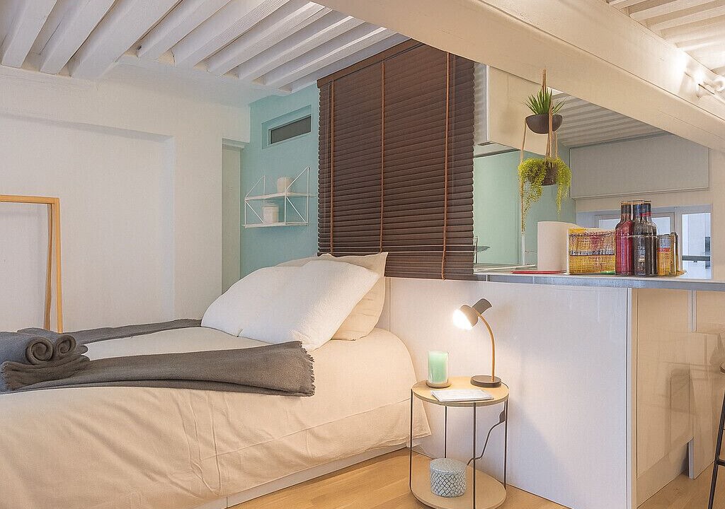 Photo of Bedroom in 1st Arrondissement
