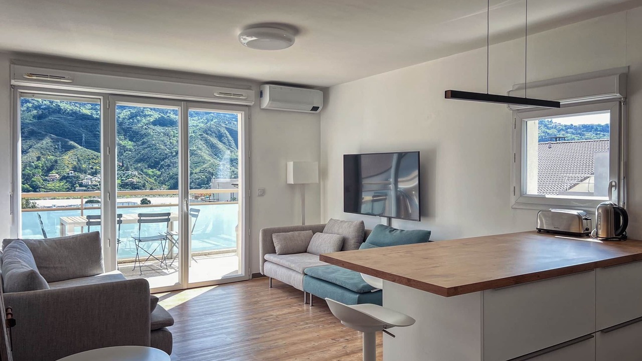 Photo of Others in Carros