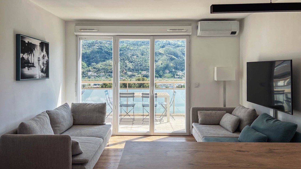 Photo of Others in Carros