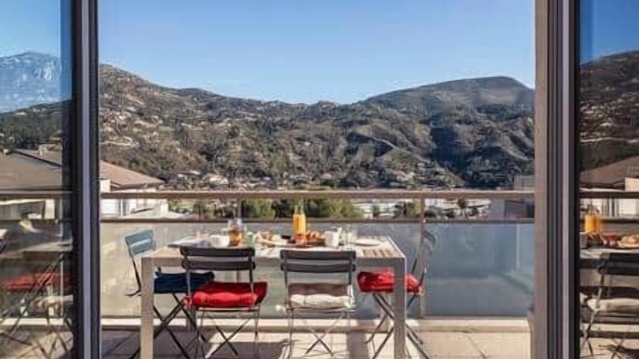 Photo of Patio Balcony in Carros