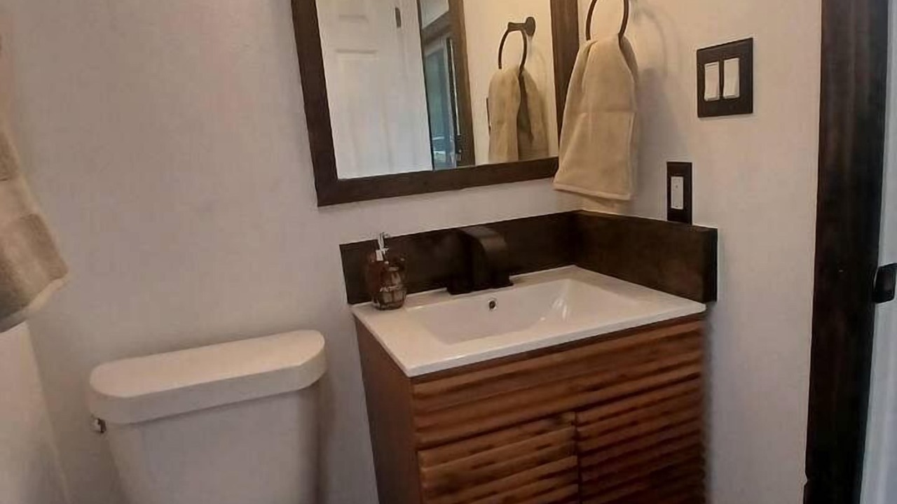Photo of Bathroom in Plantersville