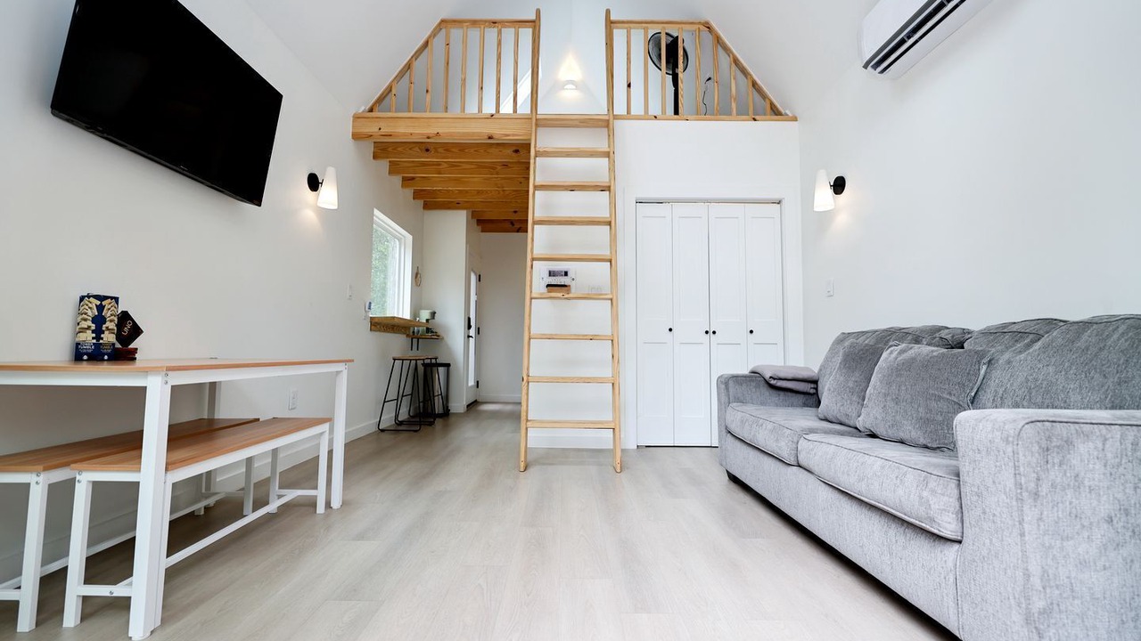 Photo of Livingroom in Montgomery