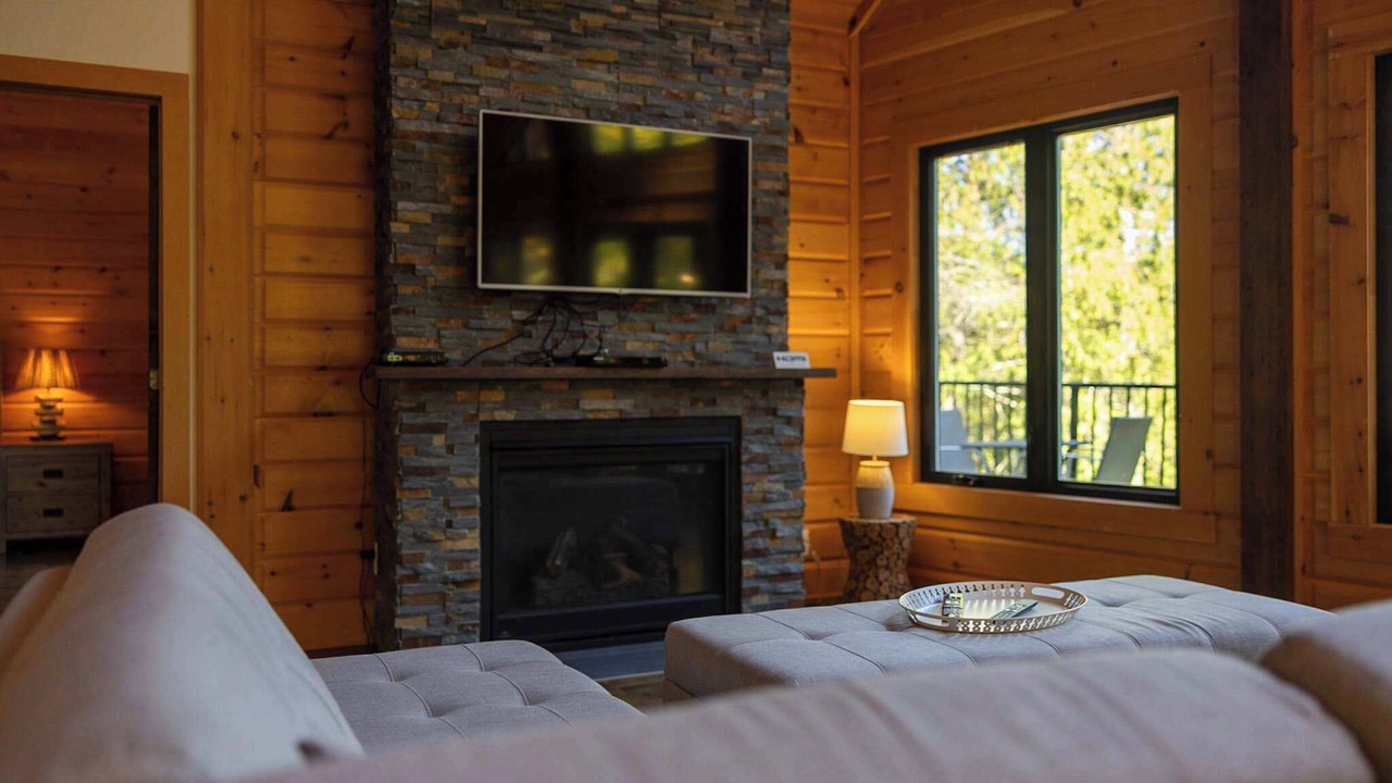 Photo of Livingroom in Sainte-Marguerite-du-Lac-Masson