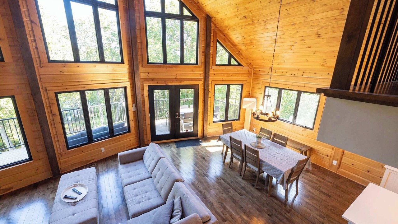 Photo of Livingroom in Sainte-Marguerite-du-Lac-Masson