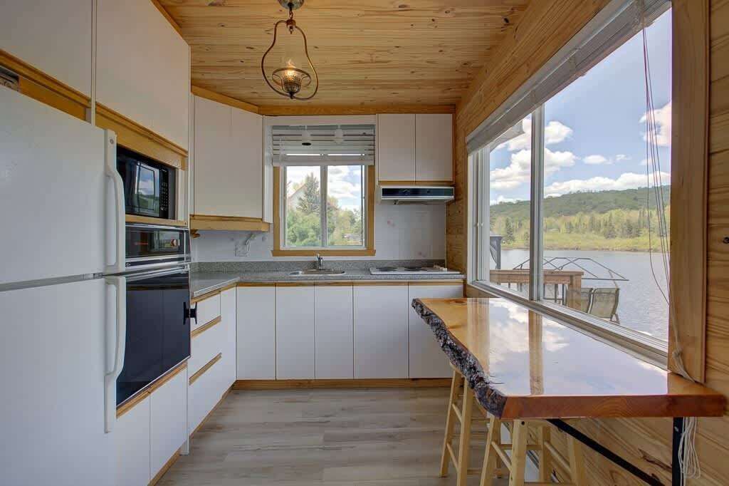 Photo of Kitchen in Saint-Leonard-de-Portneuf