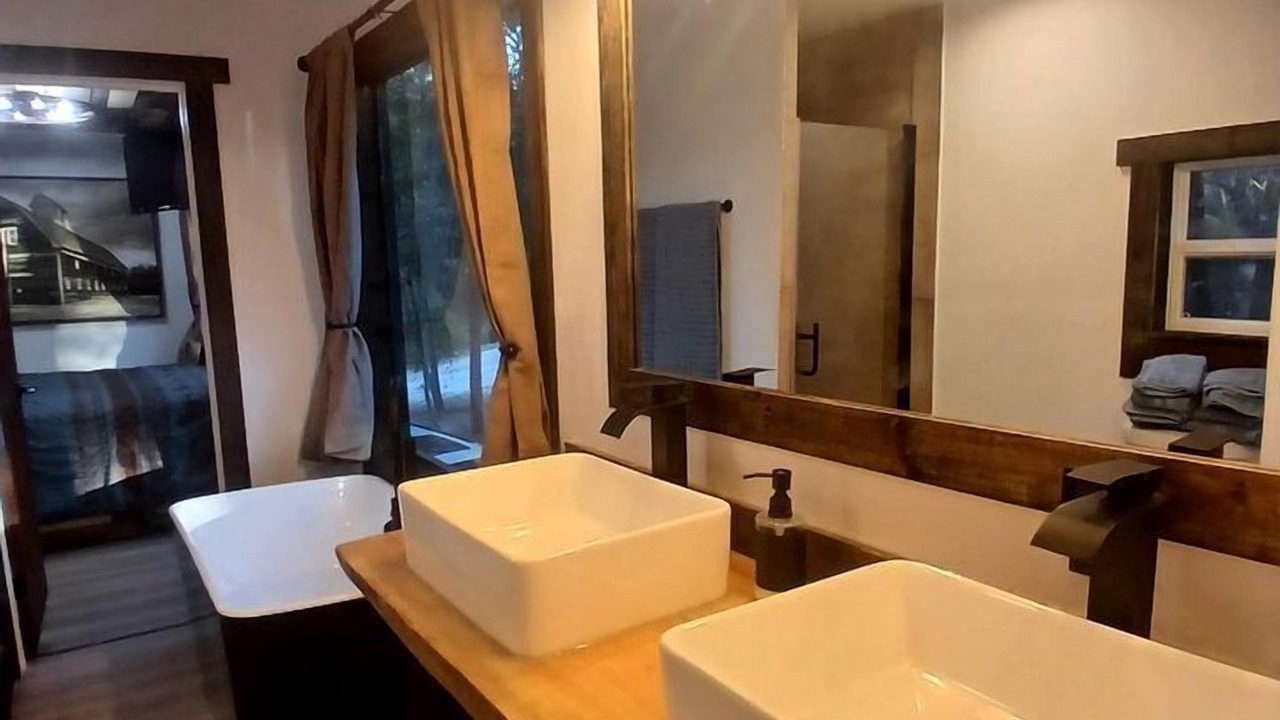Photo of Bathroom in Plantersville