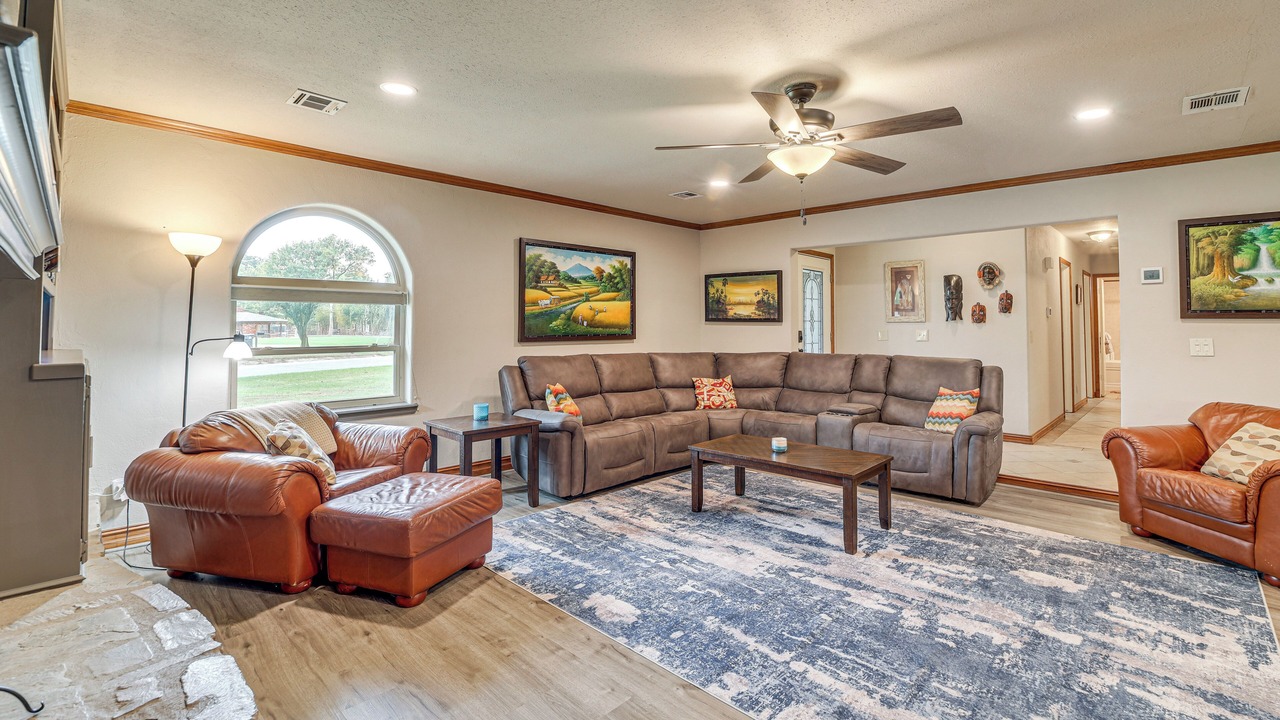 Photo of Livingroom in Bixby