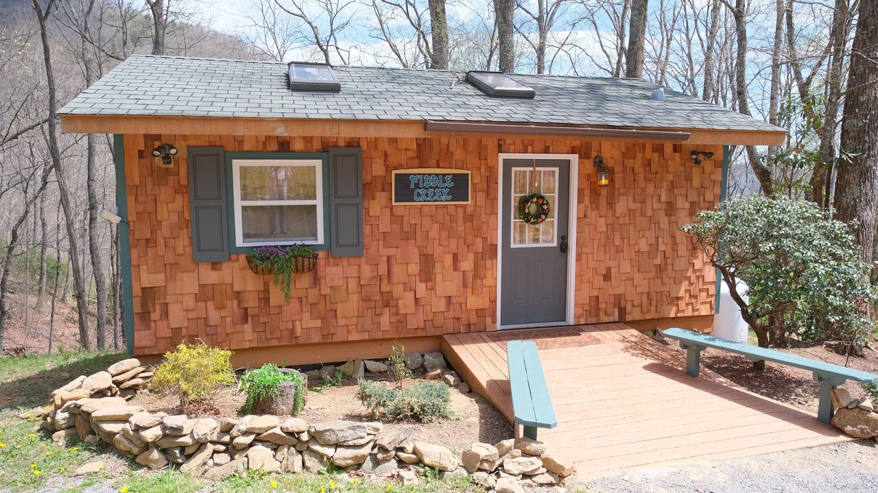 Photo of Others in Laurel Ridge