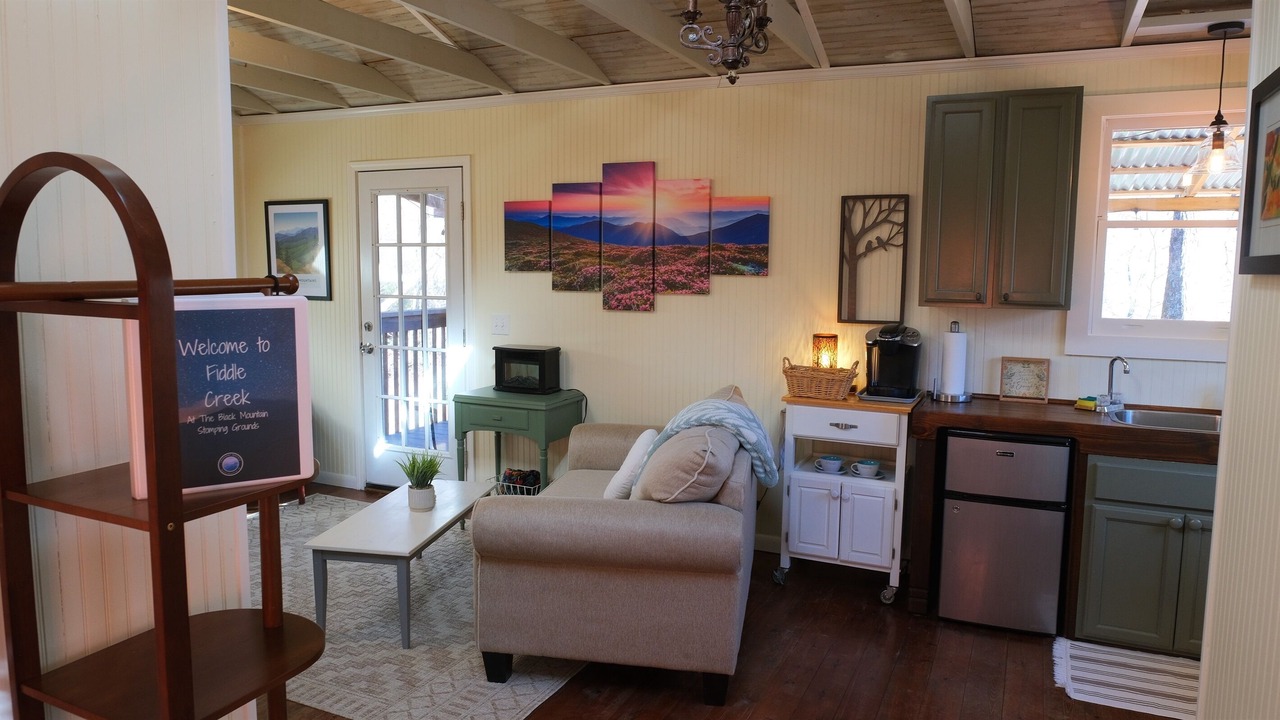 Photo of Livingroom in Laurel Ridge