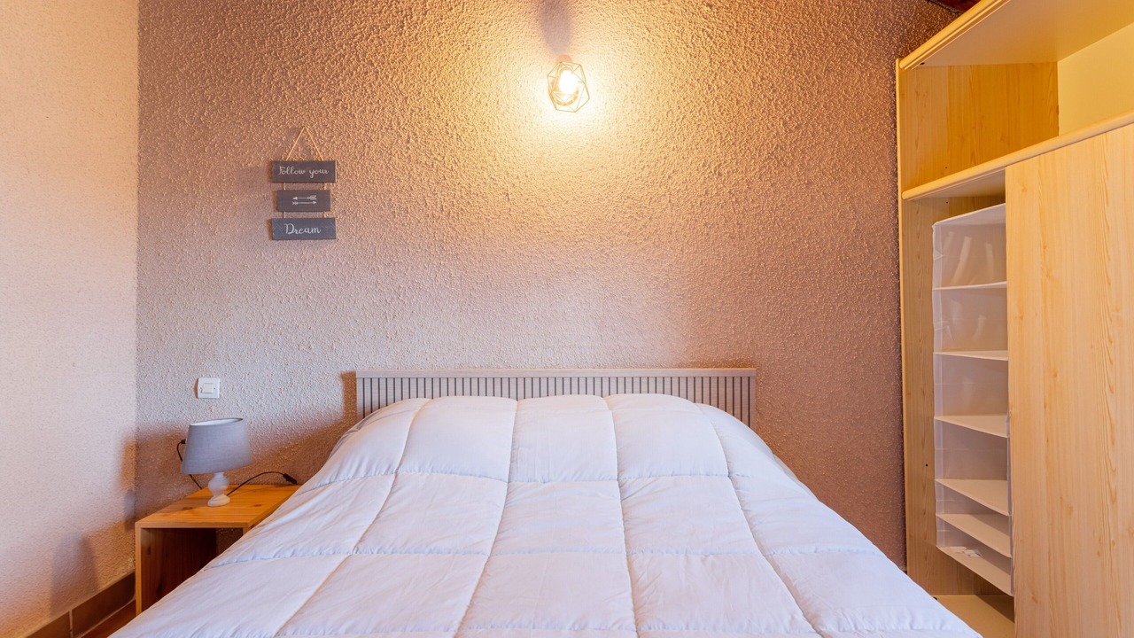 Photo of Bedroom in Roquefort-des-Corbieres