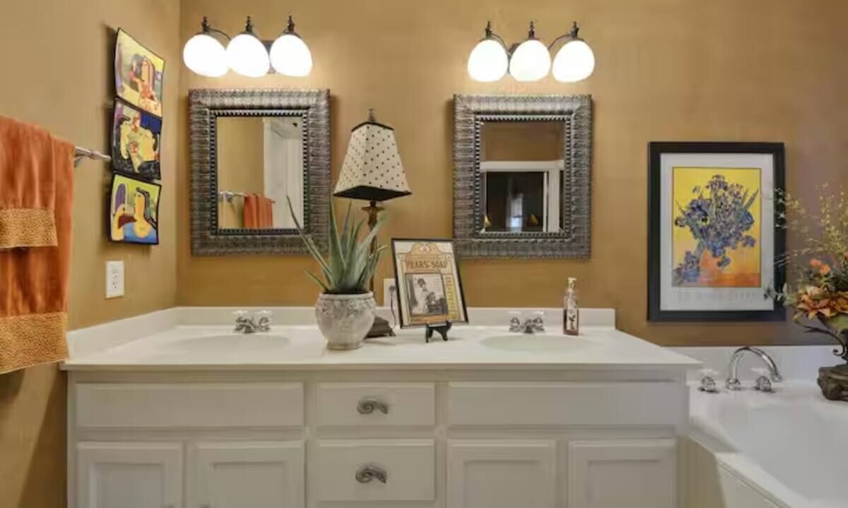 Photo of Bathroom in Kyle