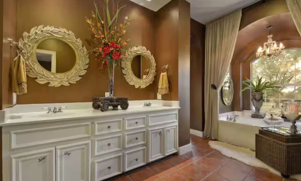Photo of Bathroom in Kyle