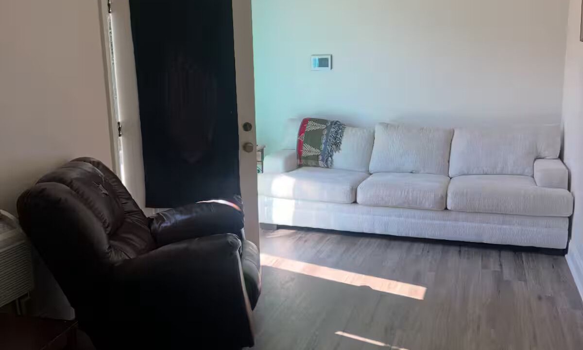 Photo of Livingroom in Baker