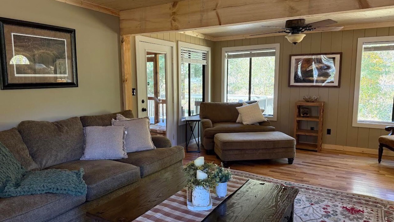 Photo of Livingroom in Franklin