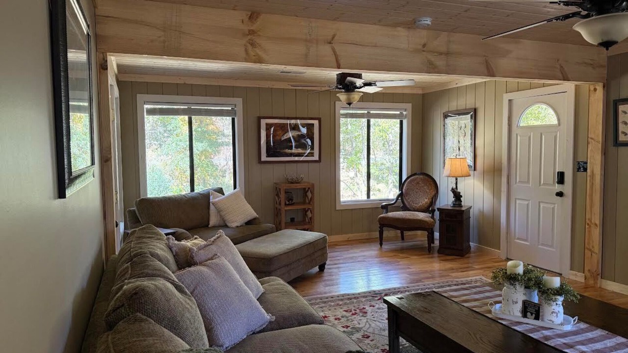 Photo of Livingroom in Franklin