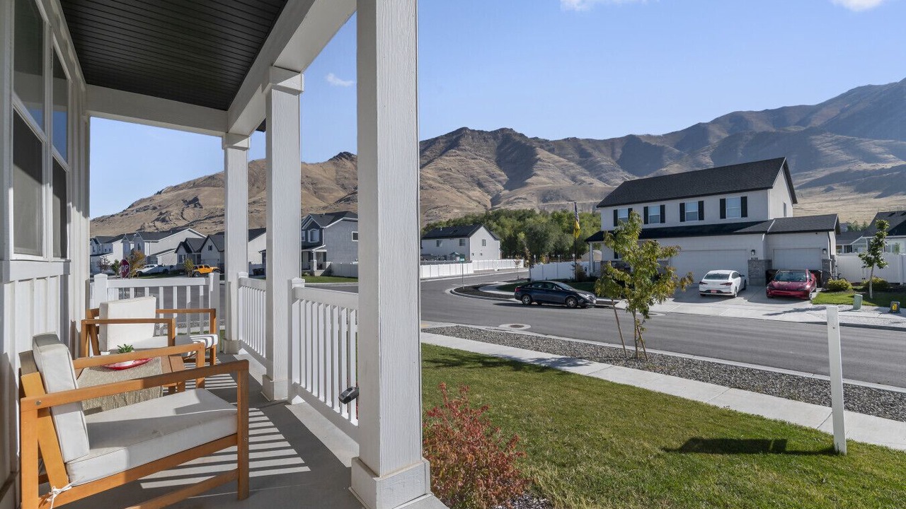 Photo of Outdoor in Lake Point