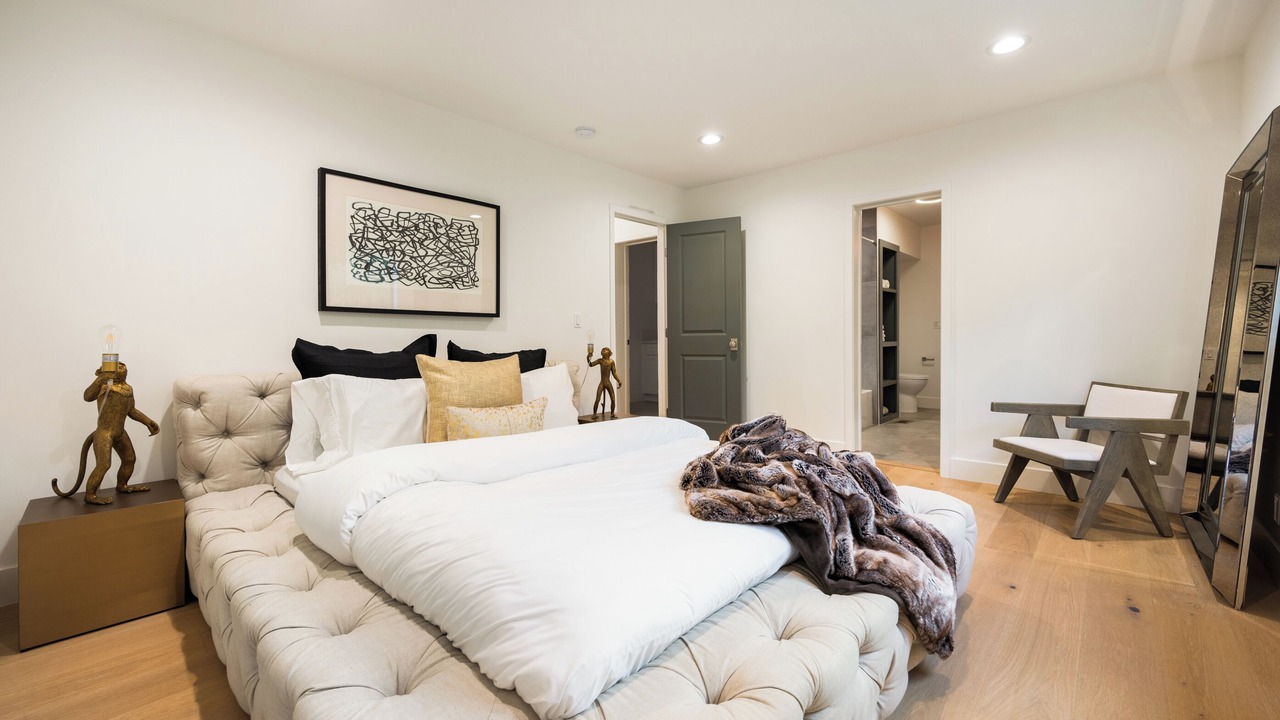Photo of Bedroom in Woodland Hills