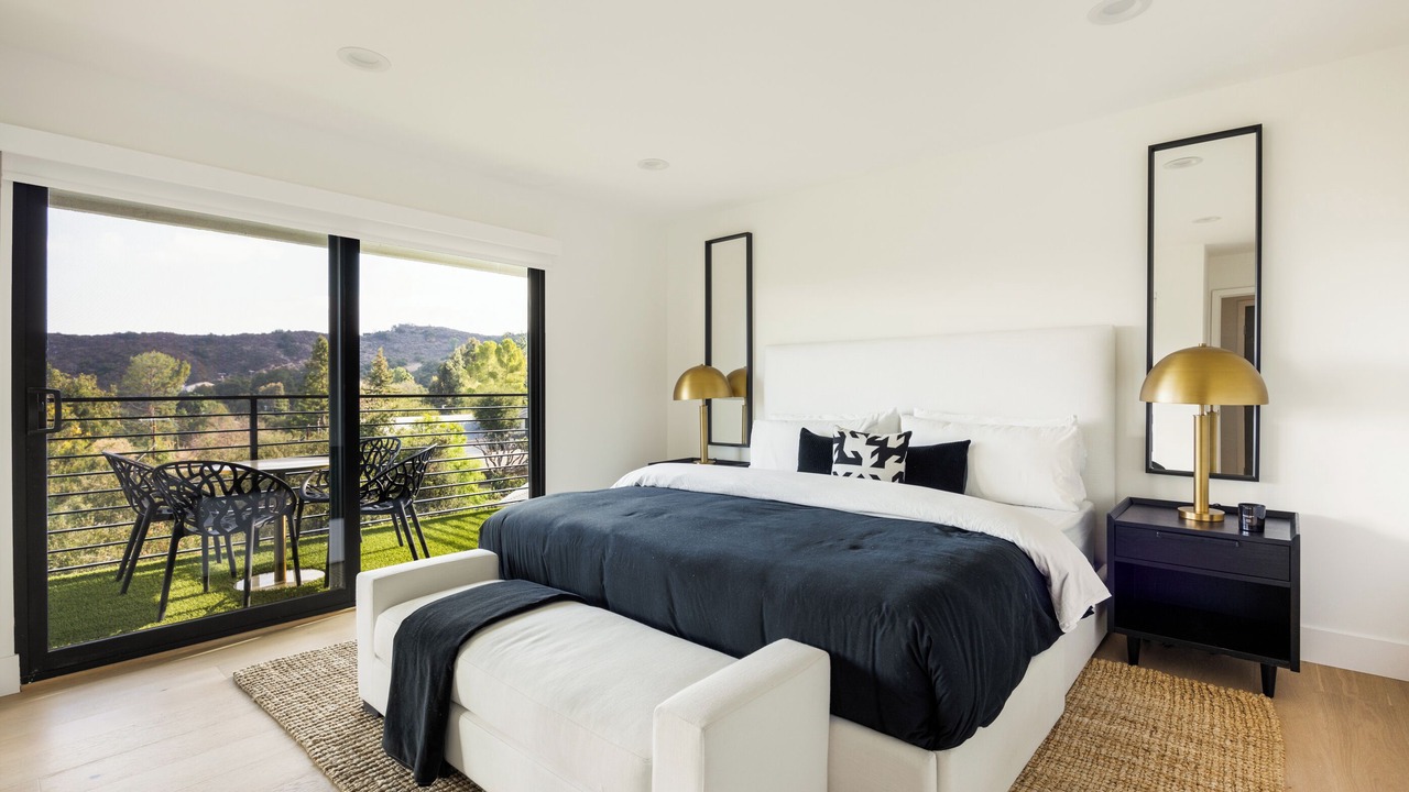 Photo of Bedroom in Woodland Hills