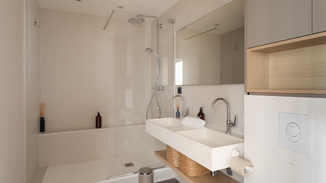 Photo of Bathroom in Colombier - Champ de Mars