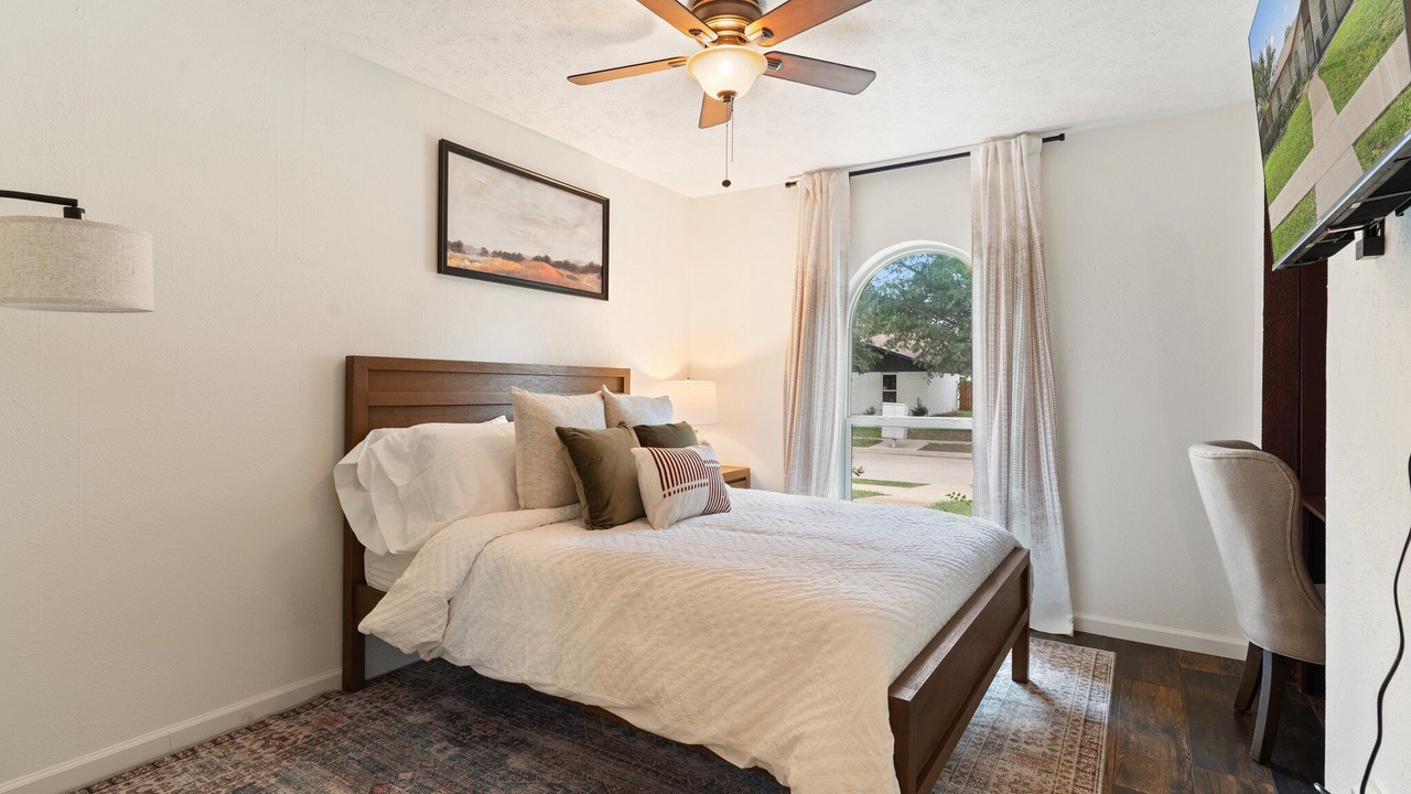 Photo of Bedroom in The Colony