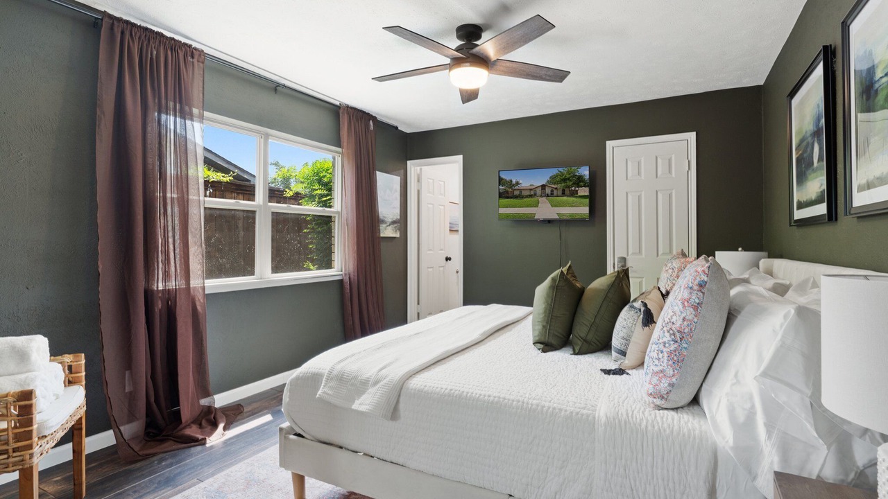 Photo of Bedroom in The Colony