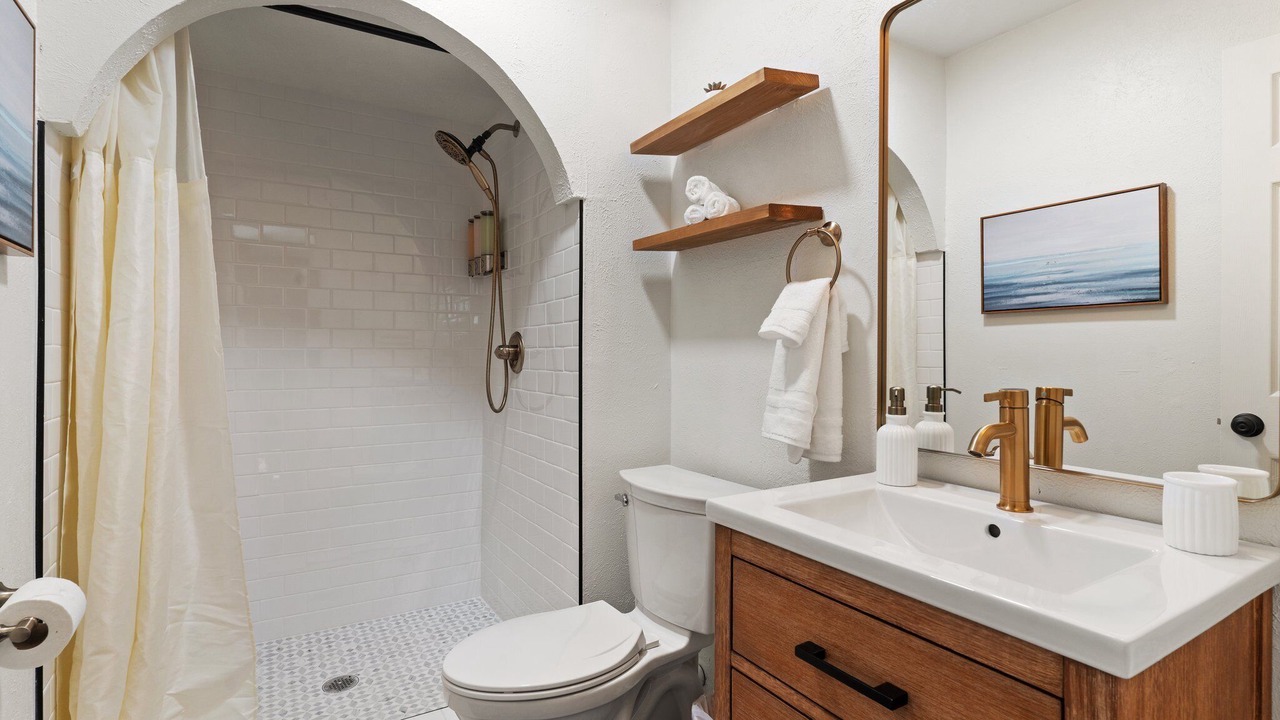 Photo of Bathroom in The Colony