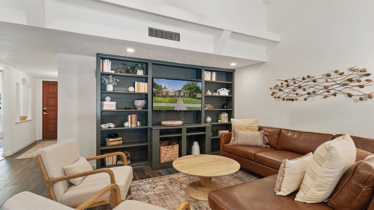 Photo of Livingroom in The Colony