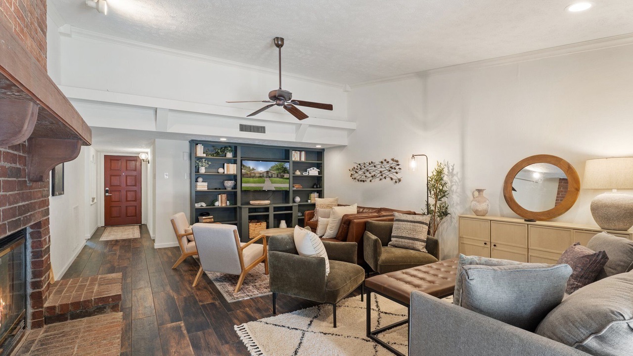 Photo of Livingroom in The Colony