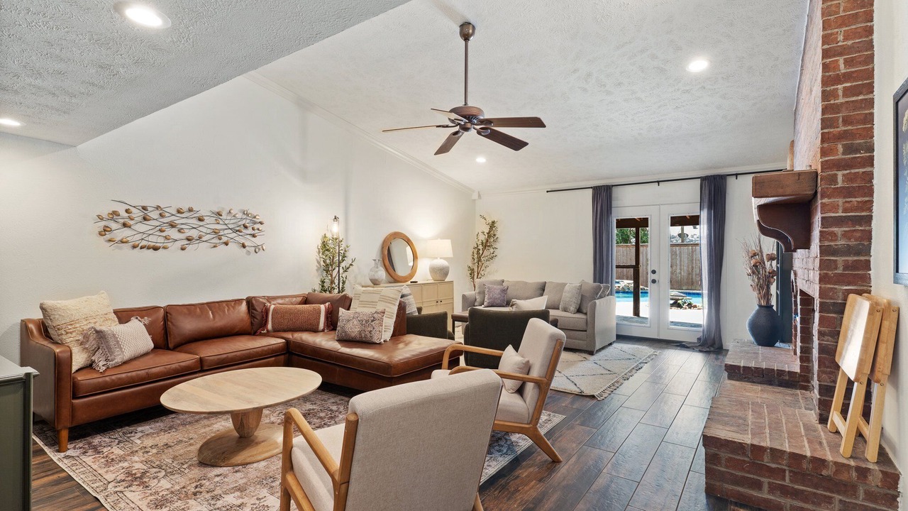 Photo of Livingroom in The Colony