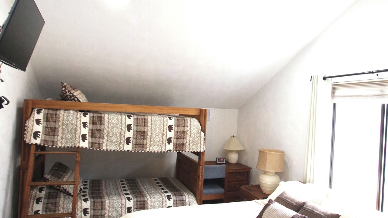 Photo of Bedroom in Seven Springs