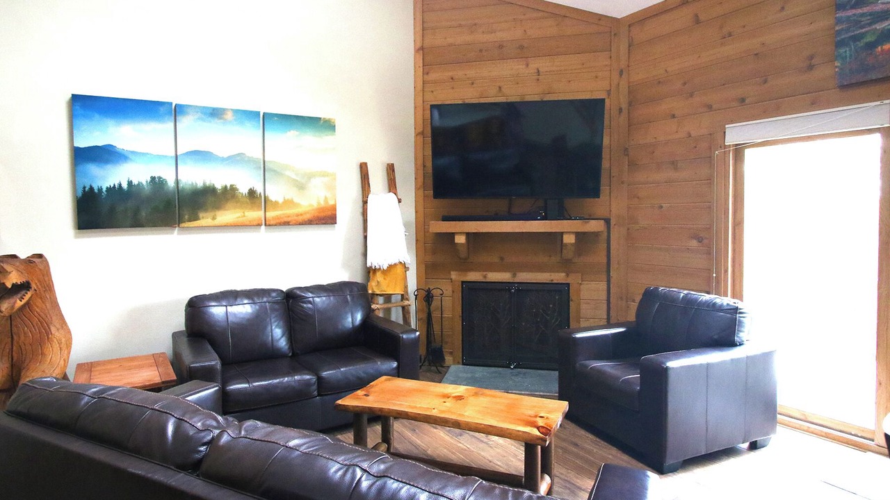 Photo of Livingroom in Seven Springs