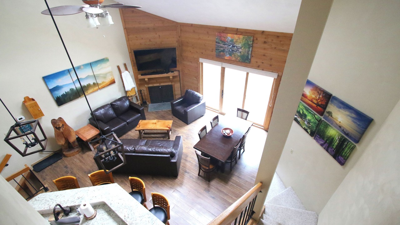 Photo of Livingroom in Seven Springs