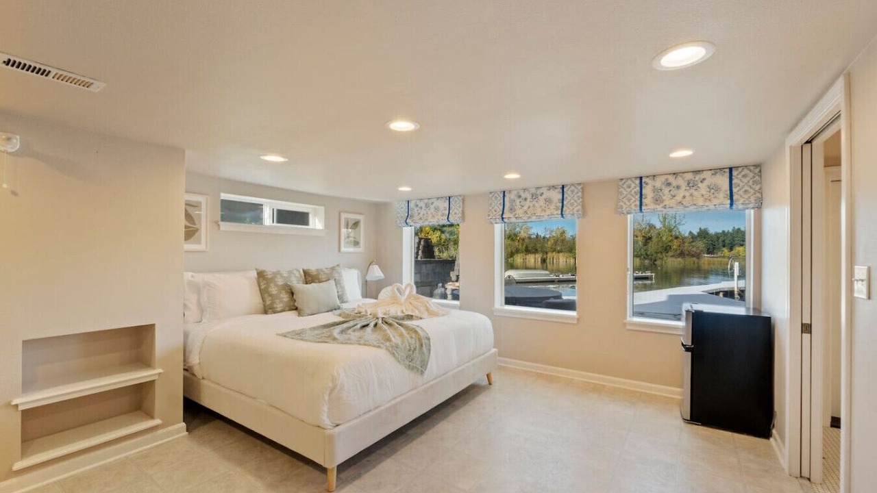 Photo of Bedroom in Fort Lewis