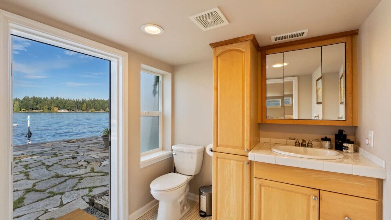 Photo of Bathroom in Fort Lewis