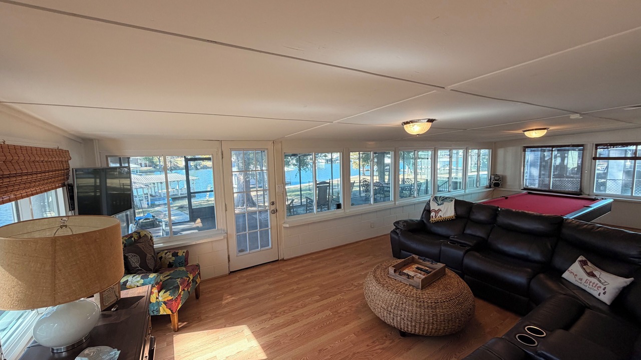 Photo of Livingroom in Warwick