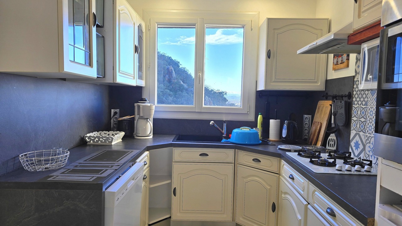 Photo of Kitchen in Laroque-des-Alberes