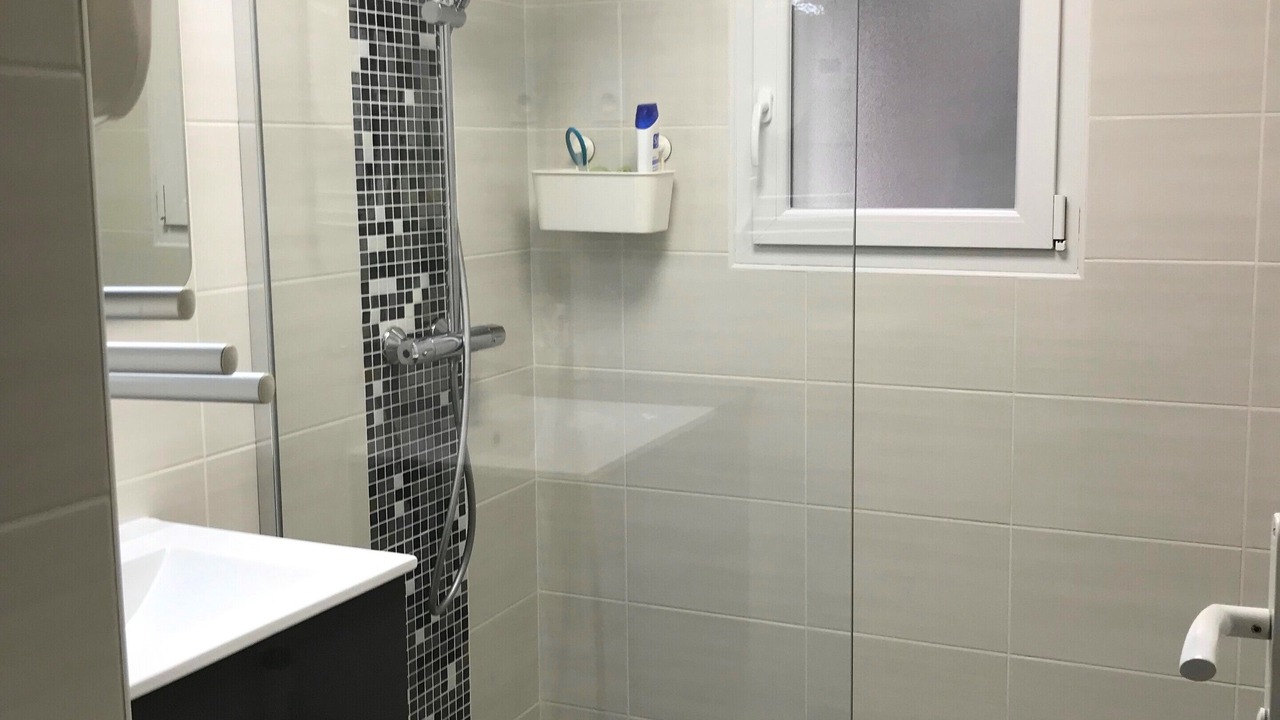 Photo of Bathroom in Laroque-des-Alberes