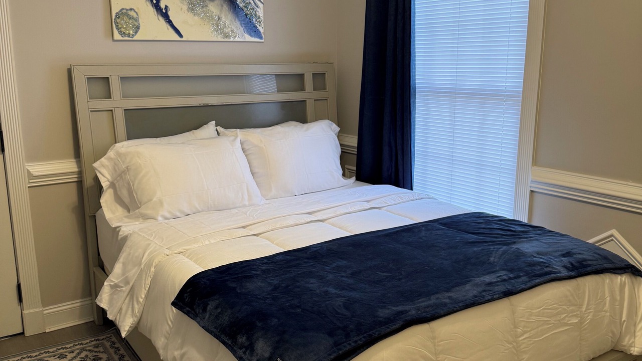 Photo of Bedroom in Clinton