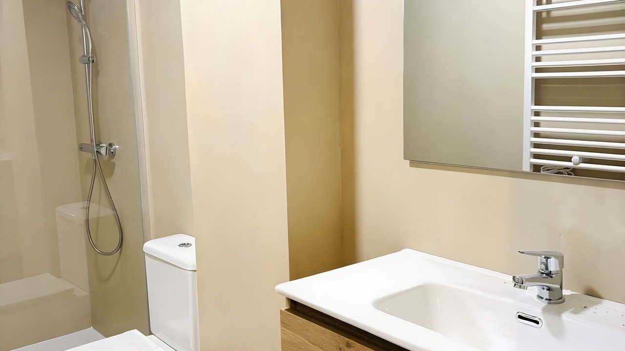 Photo of Bathroom in Avinyo