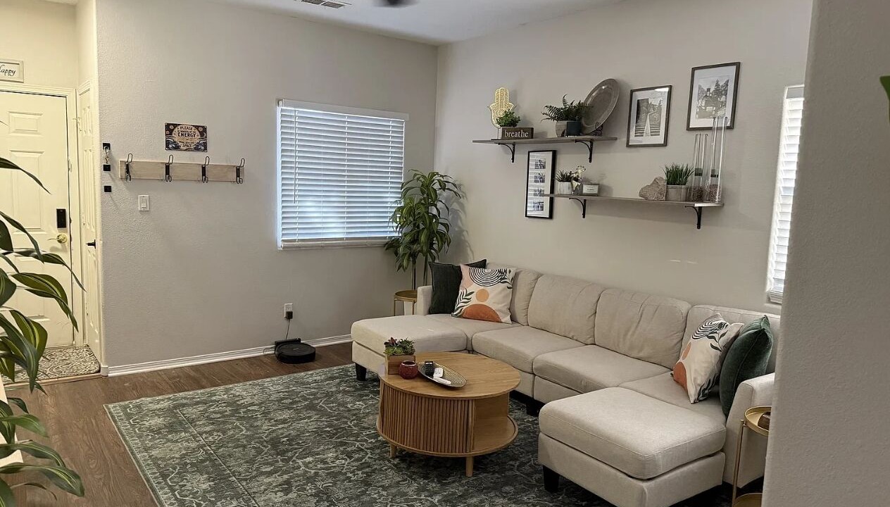 Photo of Livingroom in Albuquerque